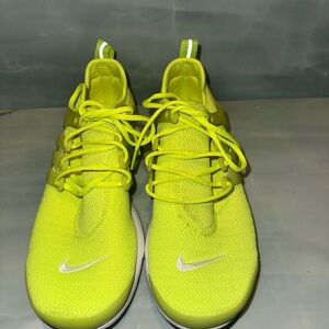 Nike Bright Lime Athletic Shoes